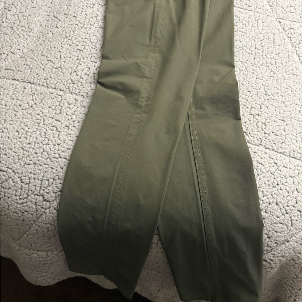 Vineyard vines performance Stretchzone 30 x 32Olive Green Pants